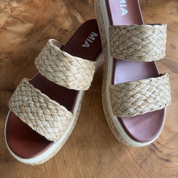 Natural Woven MIA New Platform Sandals - Tan - Picture 1 of 6